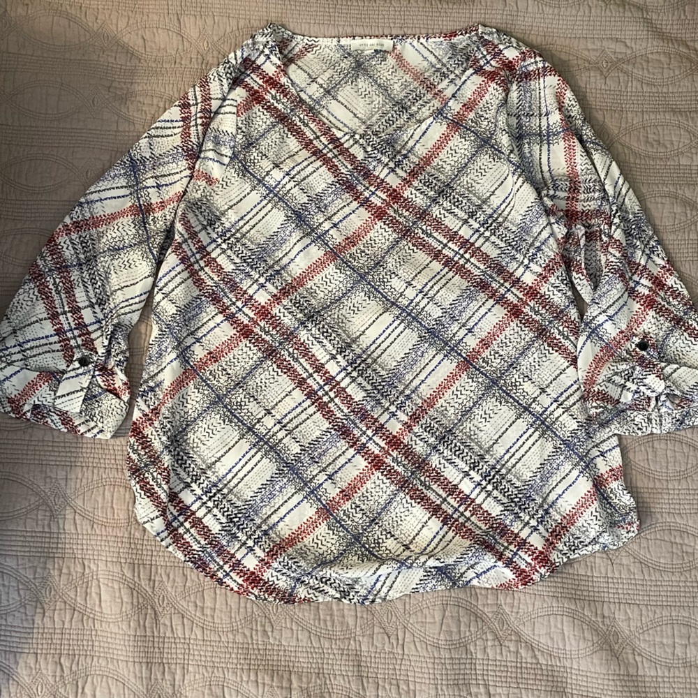 Skies are blue 3/4 sleeve blouse